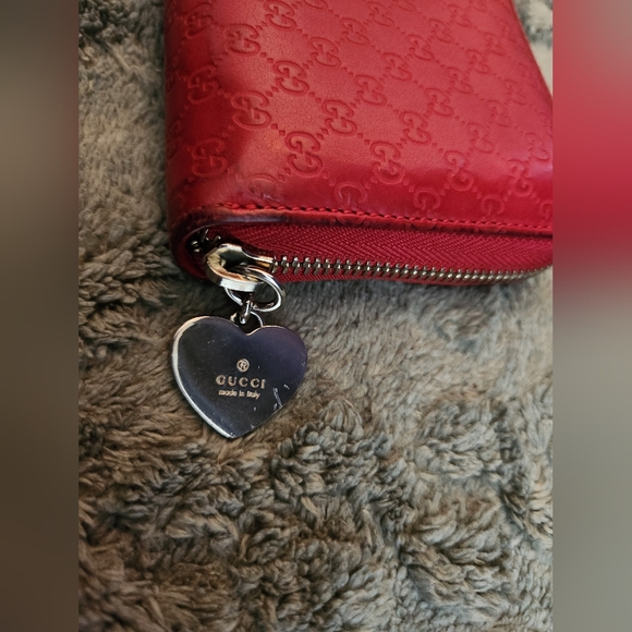 Gucci - MicroGuccissima Zippy Wallet - Picture 7 of 11